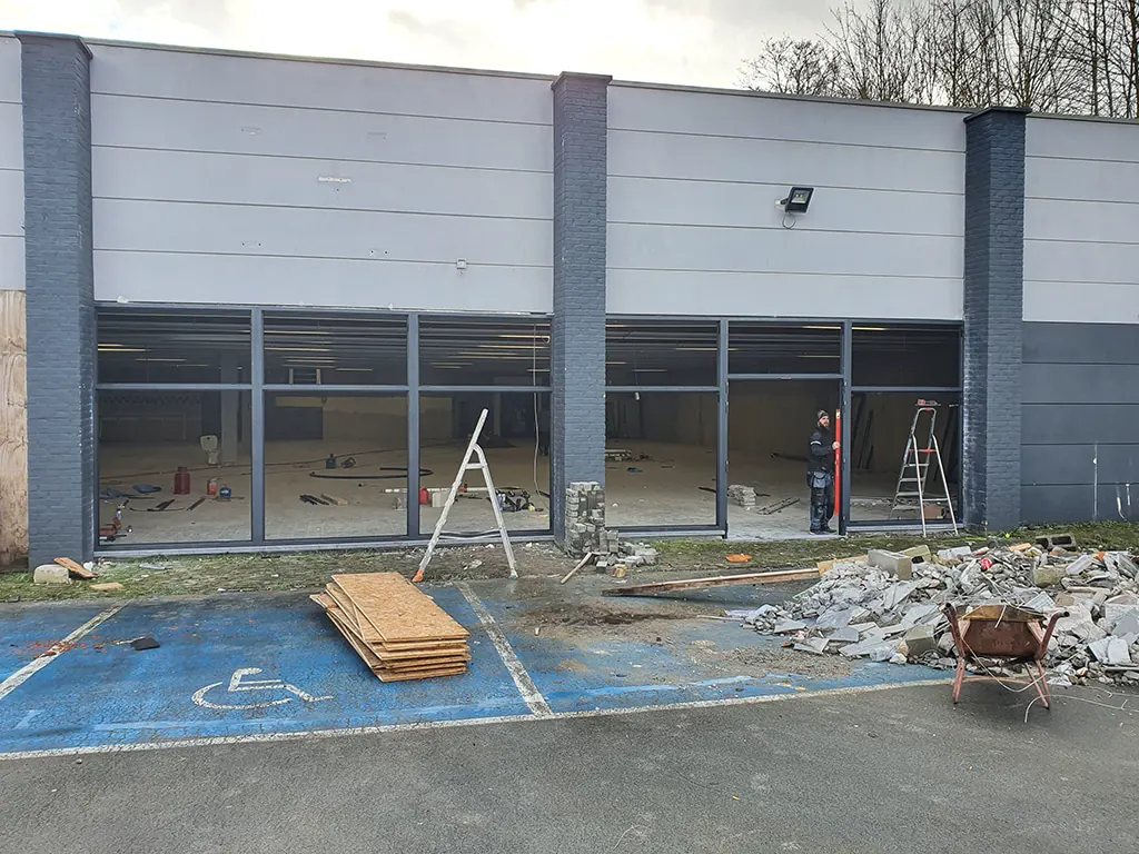 Installation de châssis PVC — réalisation châssis par Bo Chassis