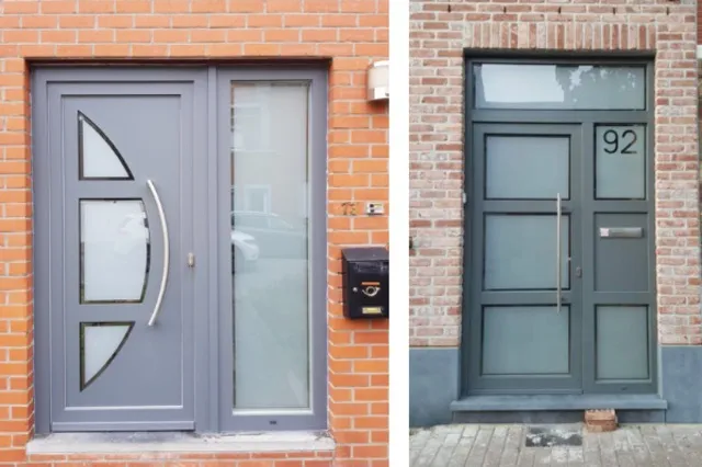 Deux portes d'entrée en aluminium avec parties vitrées posées sur des façades en brique, réalisation BHB Windows en Brabant wallon