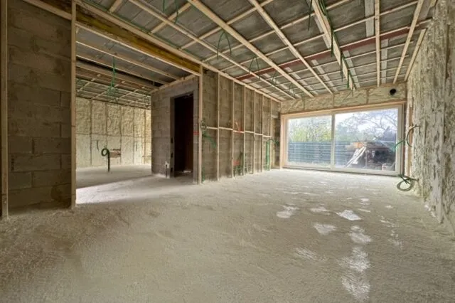 Application de mousse isolante, ISEO Projection