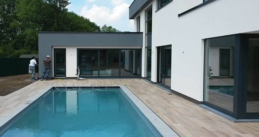 Chantier d'isolation de façade par l'extérieur, ISOLEXT