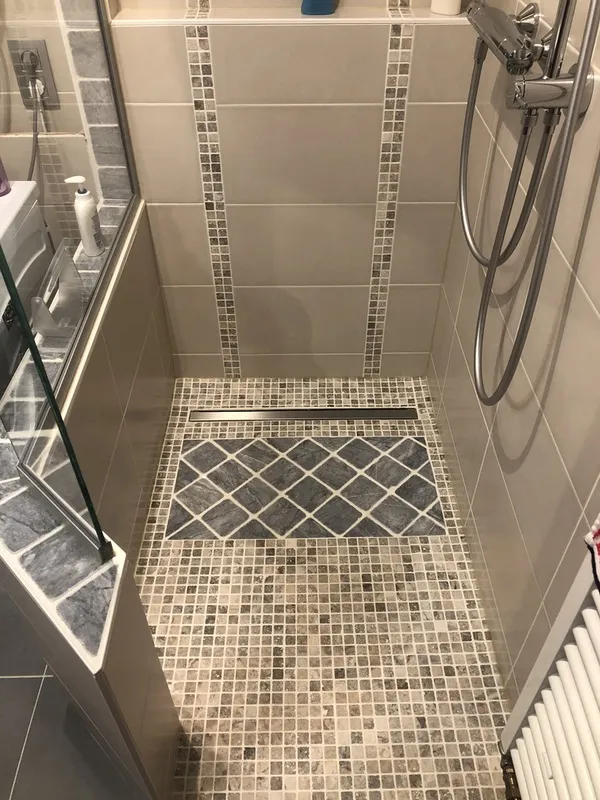 Douche à l'italienne, sol en mosaïque à Liège, Ital'carro
