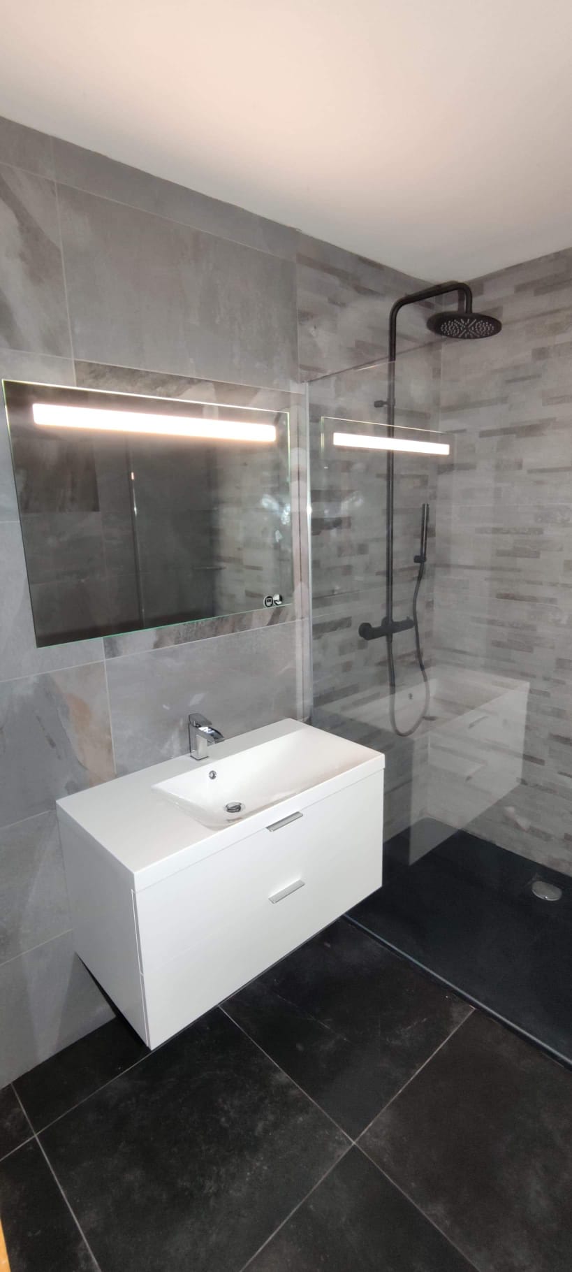 Douche à l'italienne, miroir LED à Tournai, Zéphir Construction