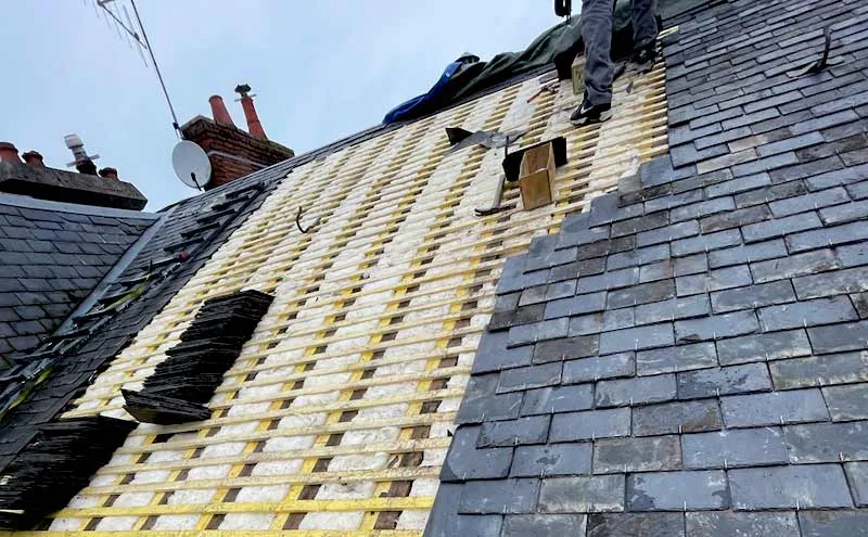 Réfection d'une toiture en ardoises naturelles par CS Toiture Charleroi