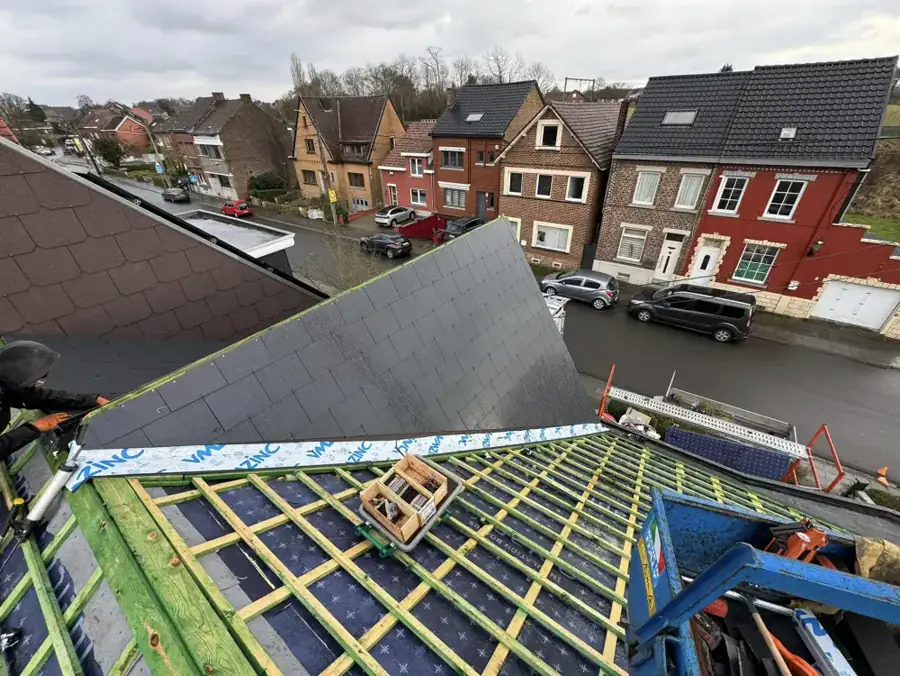 Rénovation complète de toiture — réalisation toiture par Toiture Tarsilla
