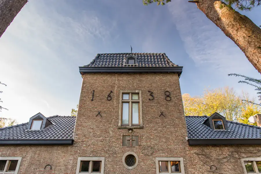 Toiture neuve sur bâtiment ancien — réalisation toiture par Toitures Fred